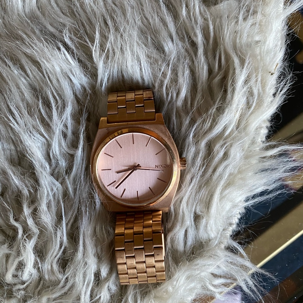 Nixon minimal watch
